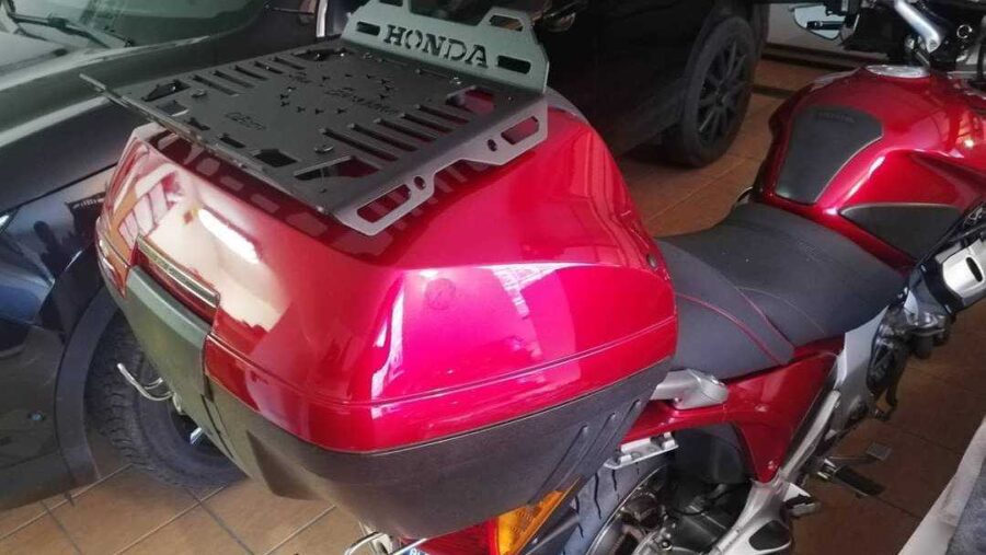 Bagaznik na kufer honda st1300 az-dar