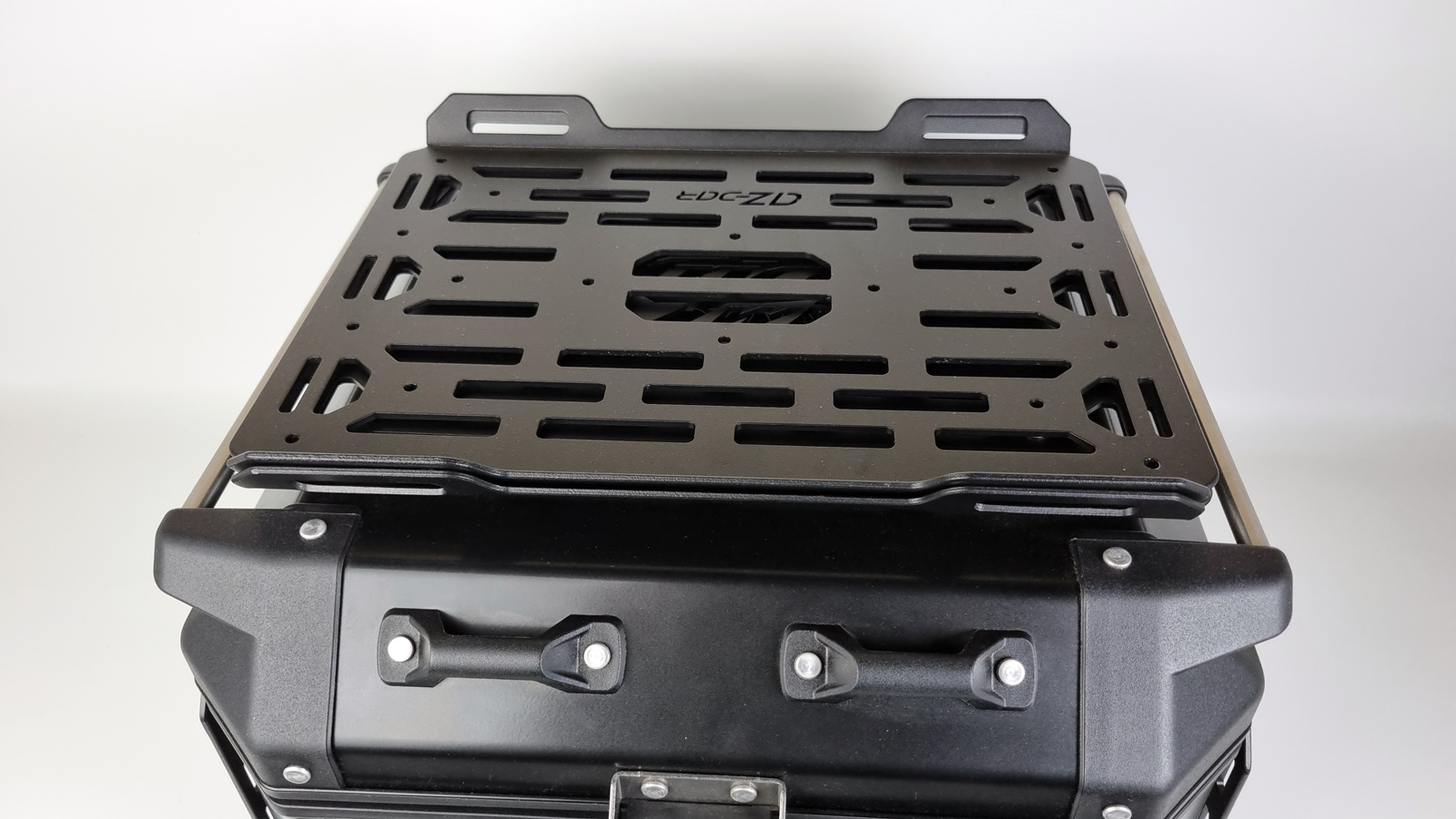 Bagaznik-uniwersalny do kufrow- aluminiowych-48-litrow-kappa-givi